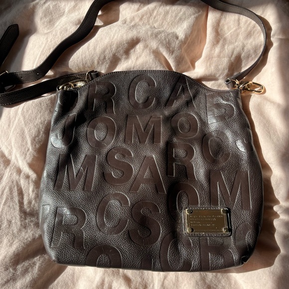 Like new, Marc Jacobs handbag. - Picture 1 of 4